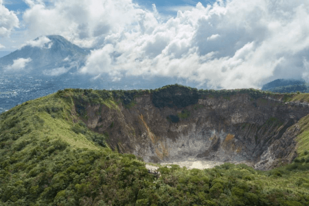 Sulawesi Volcan Mahawu