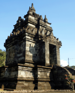 Temple Candi Pawon dans la region de Yogyakarta sur líle de Java