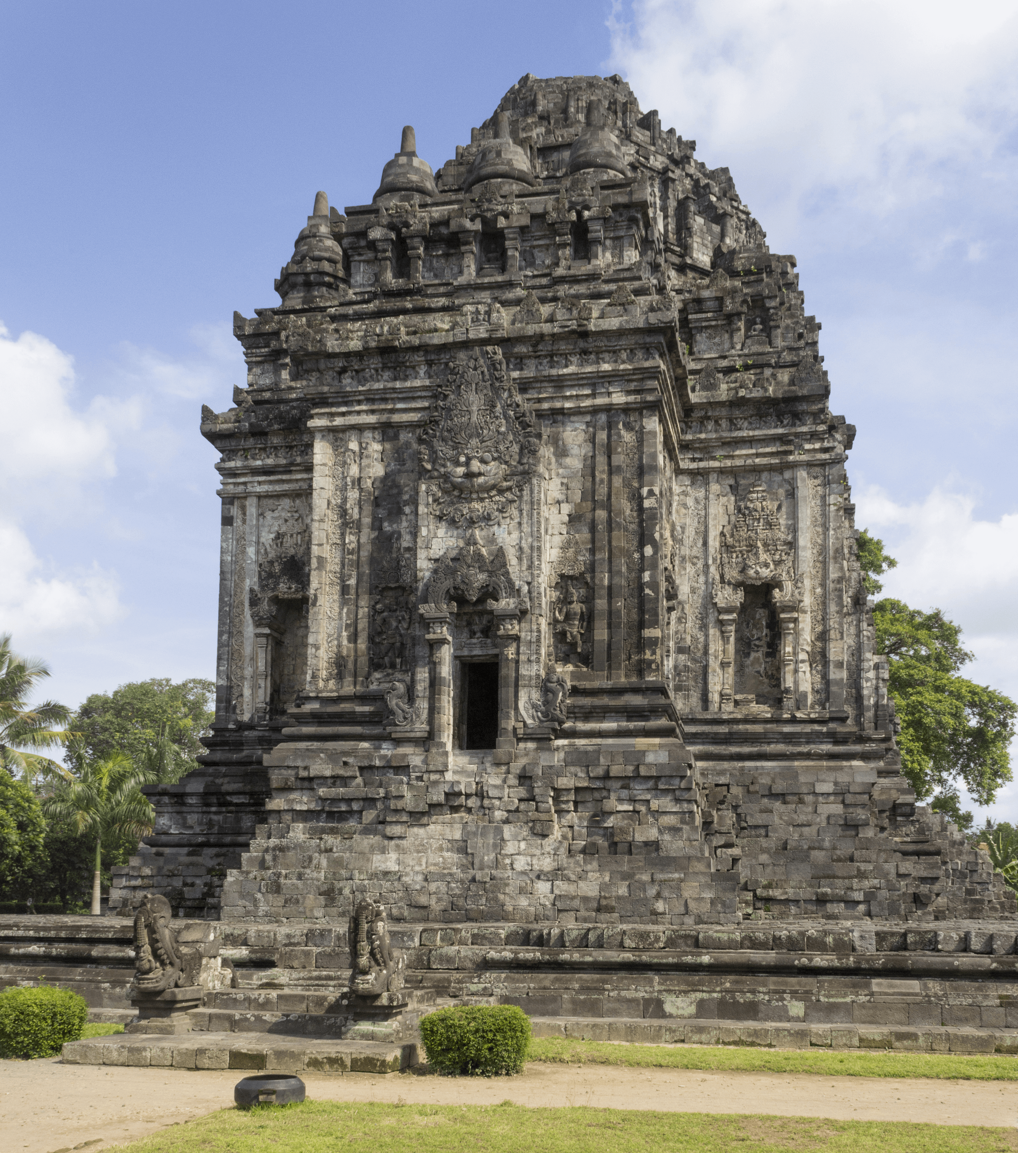 Temple Candi Kalasan dans la région de Yogyakarta à Java