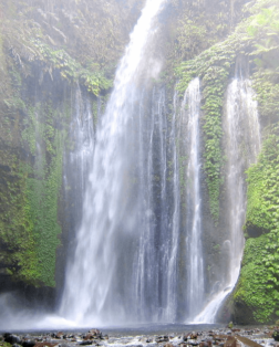 Cascades de Sendang Gile à Senaru sur l’île de Lombok