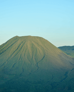 Volcan Lokon à Tomohon nord Sulawesi