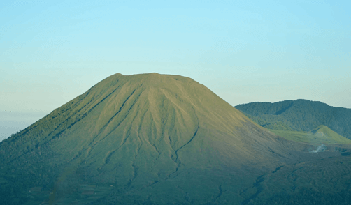 Sulawesi Volcan Lokon