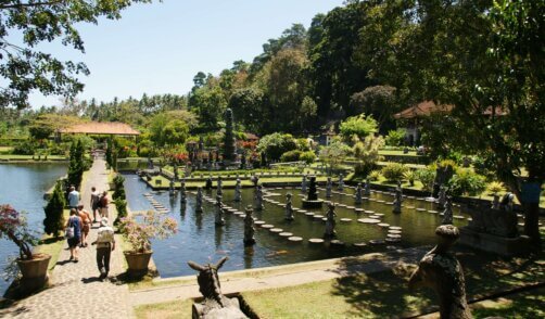 Les jardins de Tirta Gangga à Bali