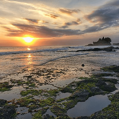Coucher de soleil à Tanalot sur l'ile de Bali