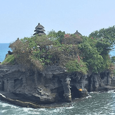 Temple de Tanah Lot a`Bali en Indonésie