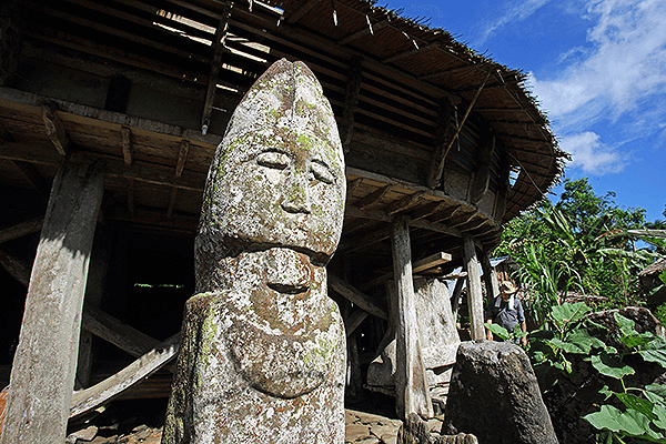 Statue de Nias Sumatra