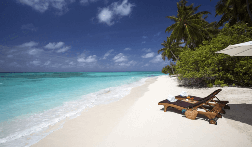 archipel360 Gili white sand beach