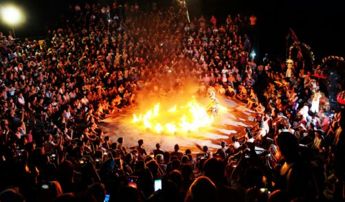 danse kecak-uluh whatu-bali-temple