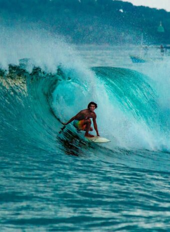 surfer-kuta-Bali-sport