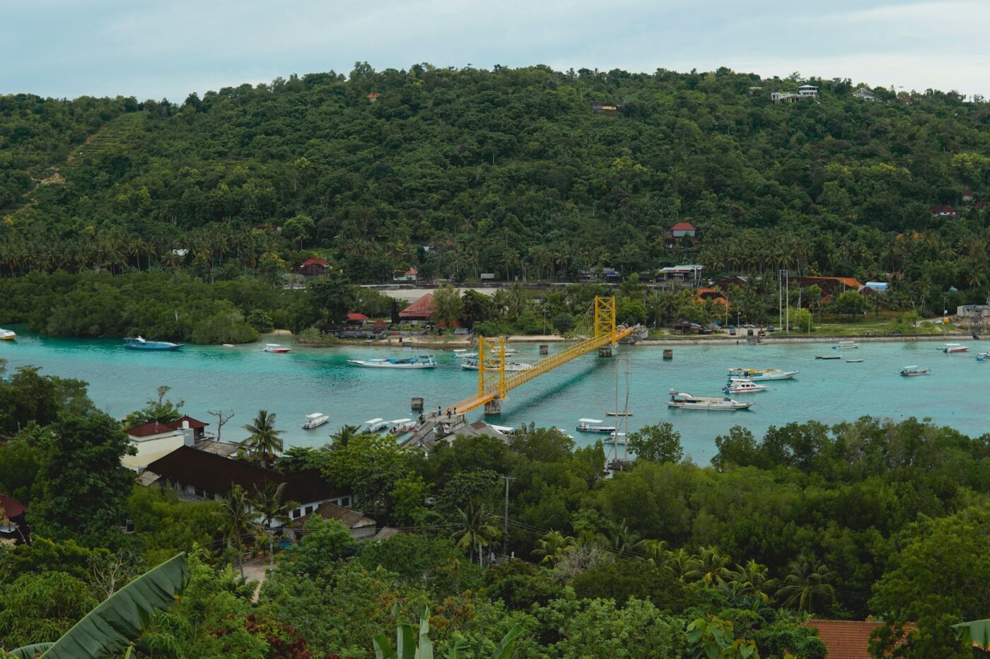 Bali Lembongan Yellow Bridge