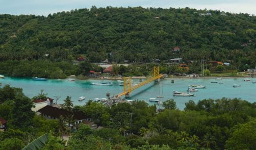 Bali Lembongan Yellow Bridge