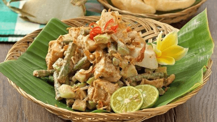 Bali Food Tipat Cantok