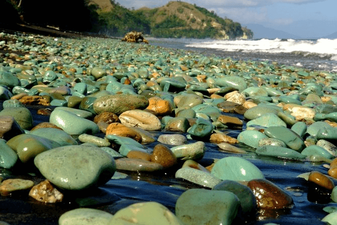 Flores Beach Penggajawa