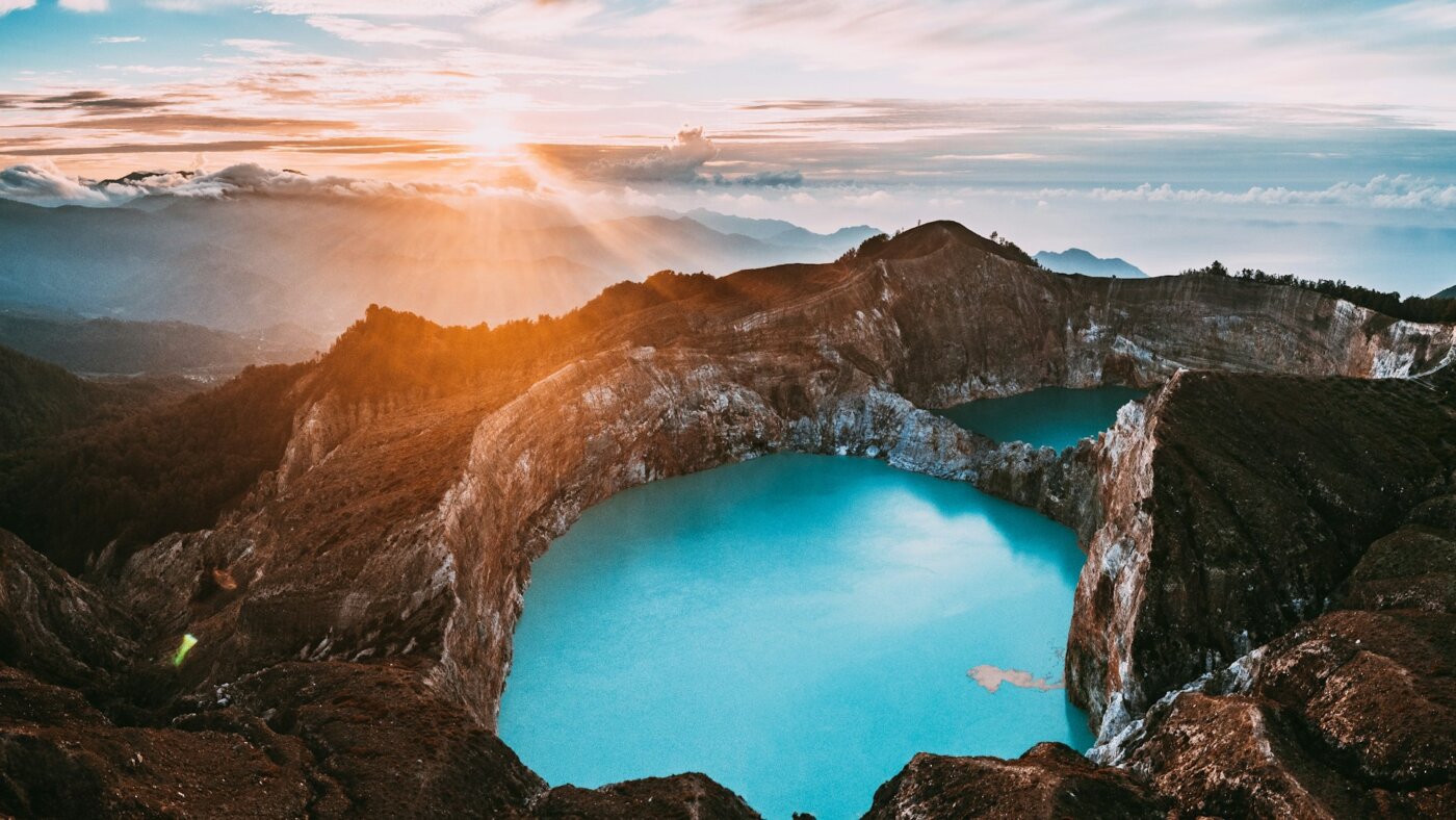 Flores Volcan Kelimutu