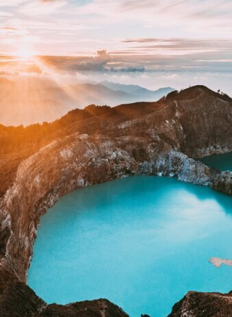 Flores Volcan Kelimutu