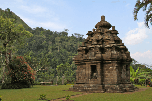 Java Temple Selogriyo
