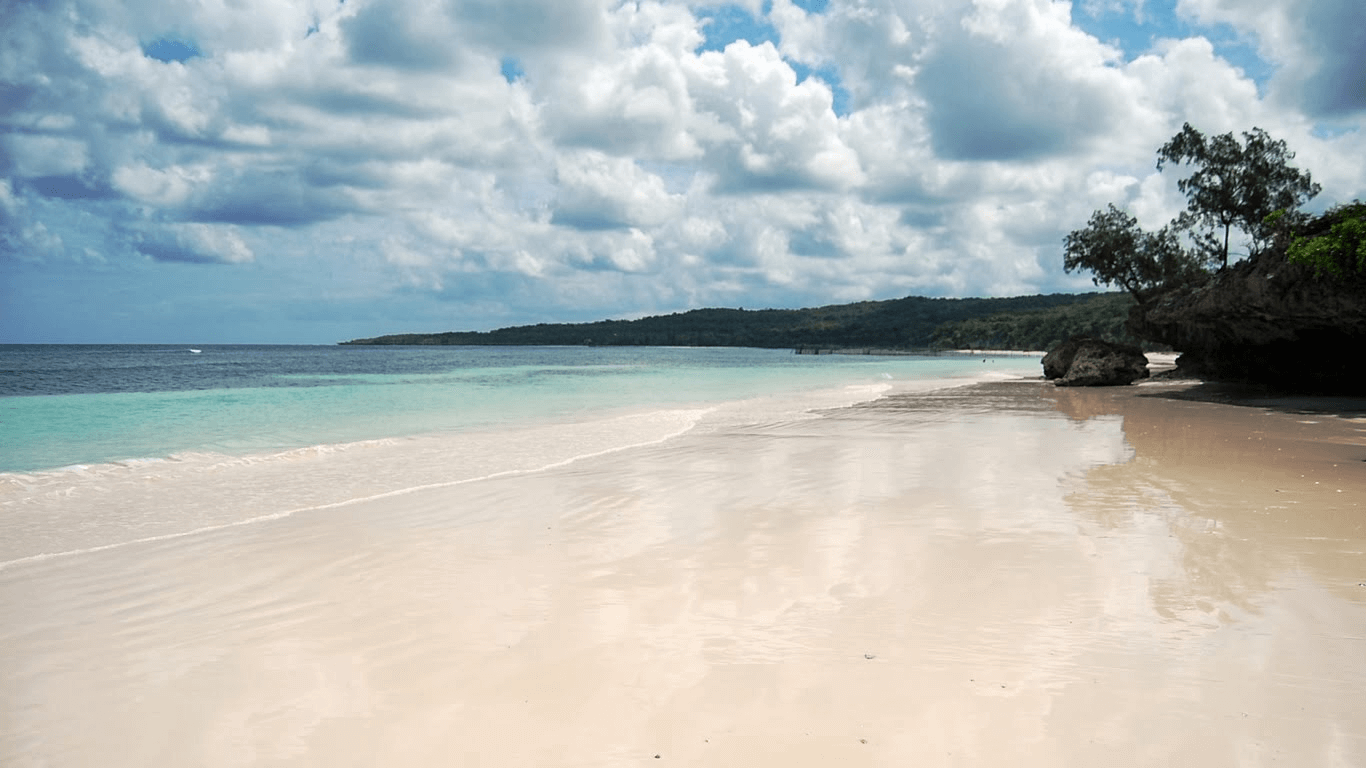 Sulawesi Beach Bira