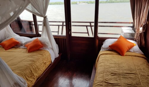 Boat COME2BORNEO Super Deluxe House Boat Super Deluxe cabin2