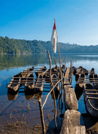 Bali Tambligan Canoe