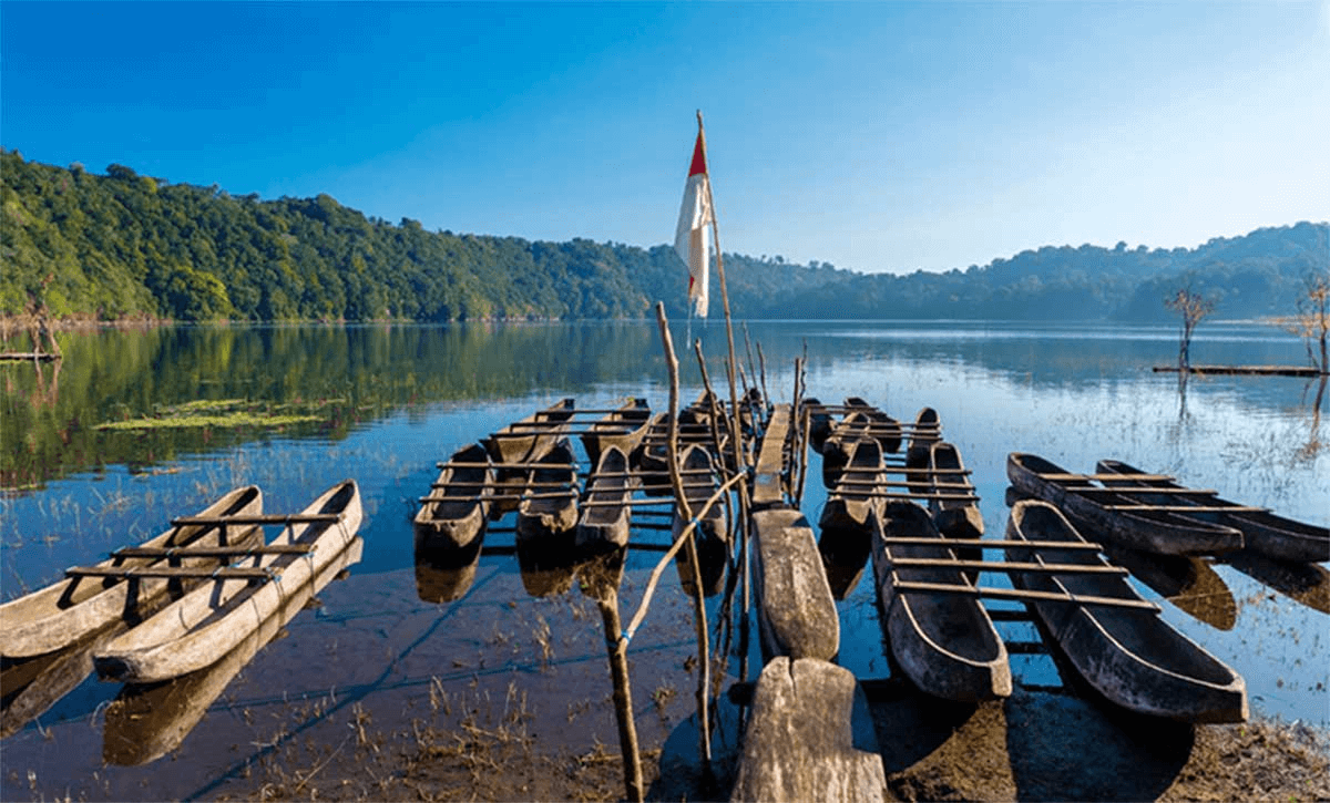 Bali Tambligan Canoe