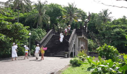 Bali Temple Rambut Siwi 2