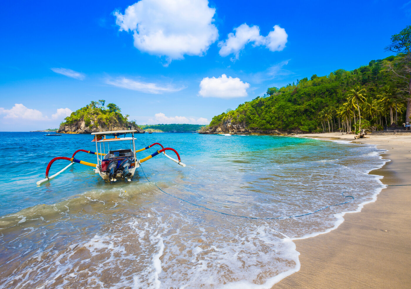 Tropical coastline of Nusa Penida island.