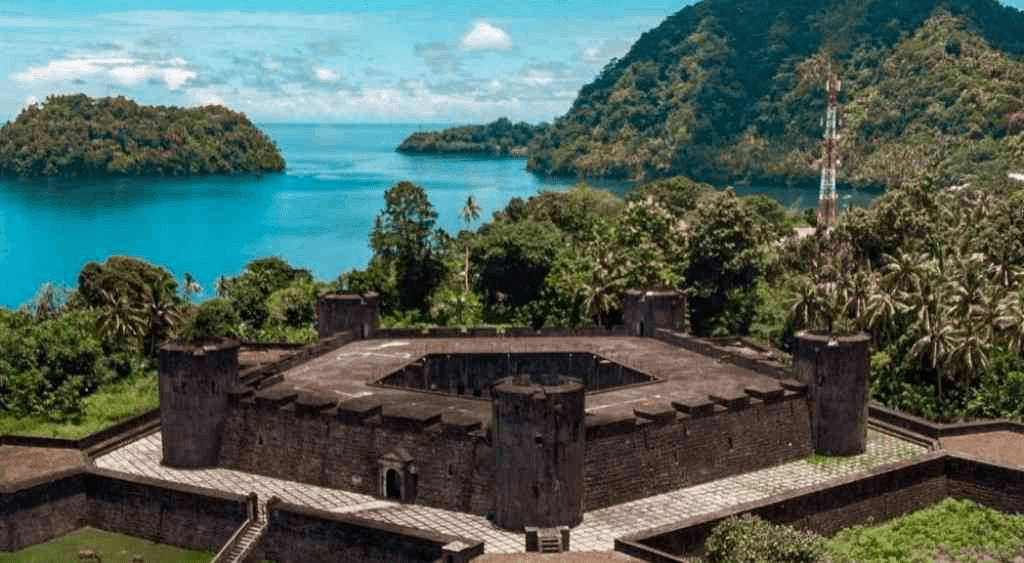 Maluku Banda Neira Fort Belgica 3