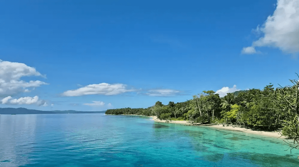 Maluku Seram Ora beach 1