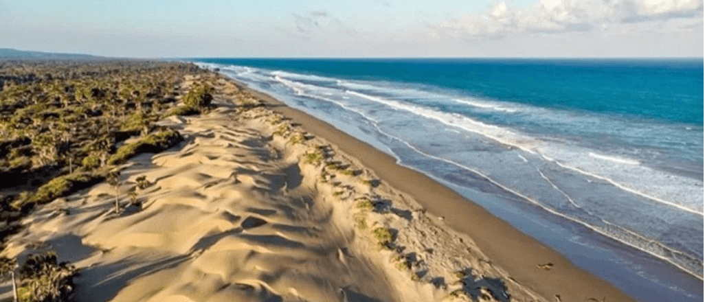 Timor Oetune Beach 1