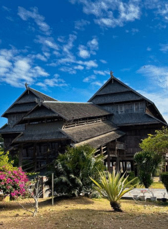 Sumbawa Kotata Sumbawa besar Istana Dalam Loka 1