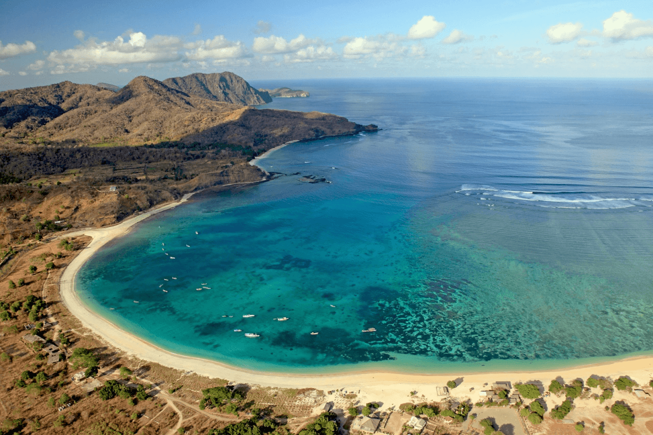 Sumbawa Maluk Beach 1