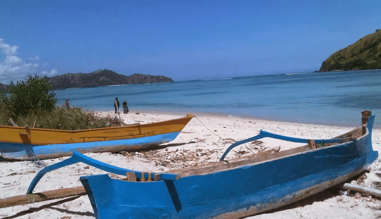 Sumbawa Pantai Kertasari 1