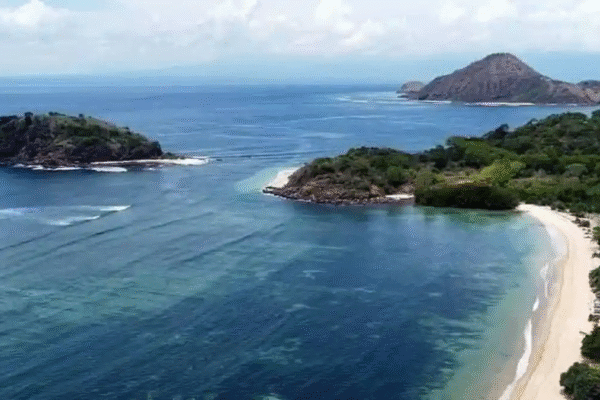 Sumbawa Pantai Kertasari