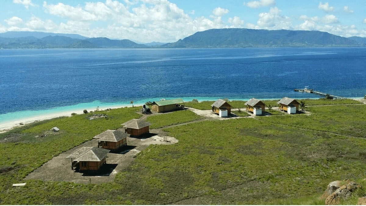 Sumbawa Paserang Island