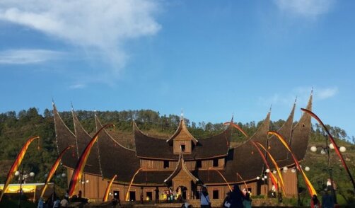 Sumatra Pagaruyung Palace 2