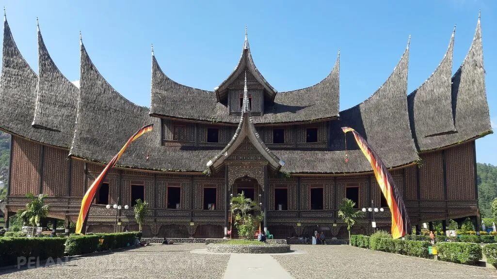 Sumatra Pagaruyung Palace 3